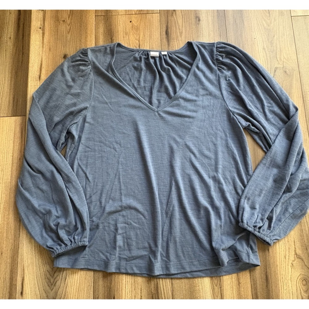 Gap Women's Sz Medium V-neck‎ Casual Shirt Blue